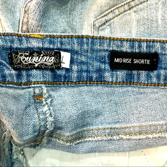 EUNINA Women’s/Juniors Denim Frayed Shorts Crochet Hem mid Rise Shortie Size L - Picture 6 of 14